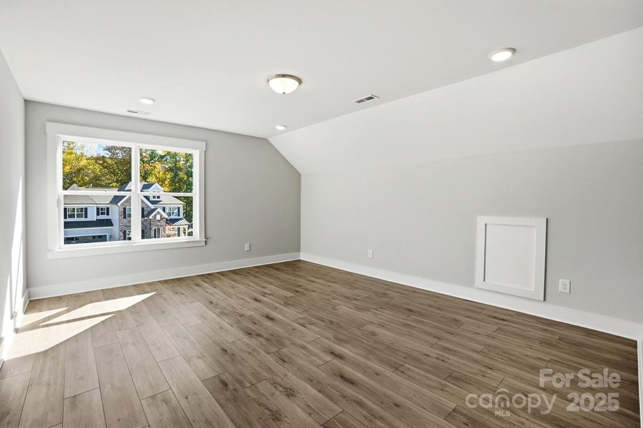 Spacious, unfurnished interior of a new home in Rone Creek, Waxhaw (Image 17).