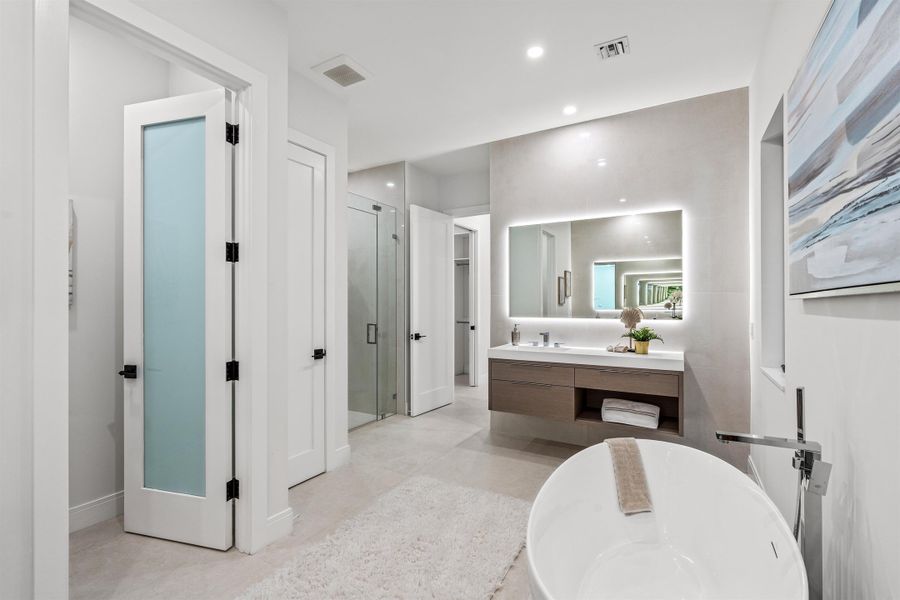 PRIMARY_BATHROOM_ANGLE_DT