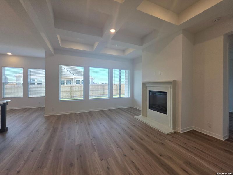 Spacious, unfurnished interior of a new home in Saddlebrook Ranch, Schertz (Image 15).