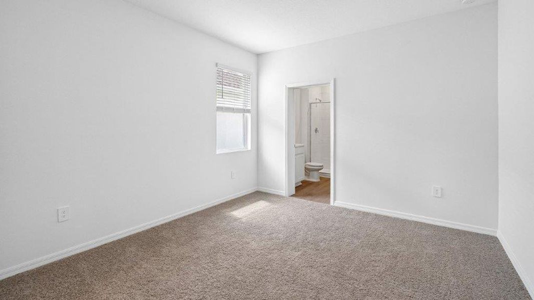 Representative unfurnished interior of a home built from the THE McKENNA by D.R. Horton in Summerlin at Hawthorne Ranch, Lakeland (Image 31).