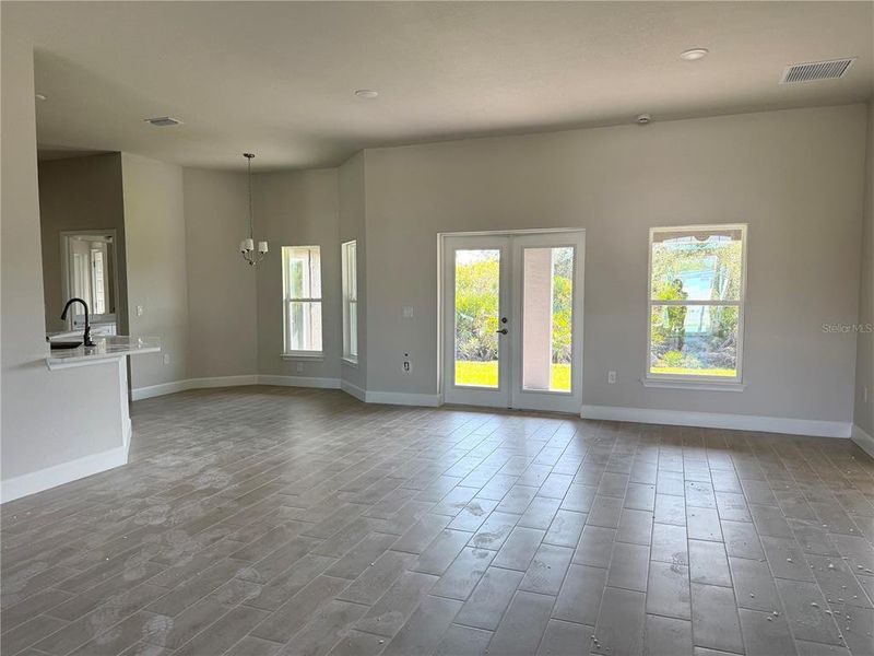 Spacious, unfurnished interior of a new home in , Port Charlotte (Image 21).