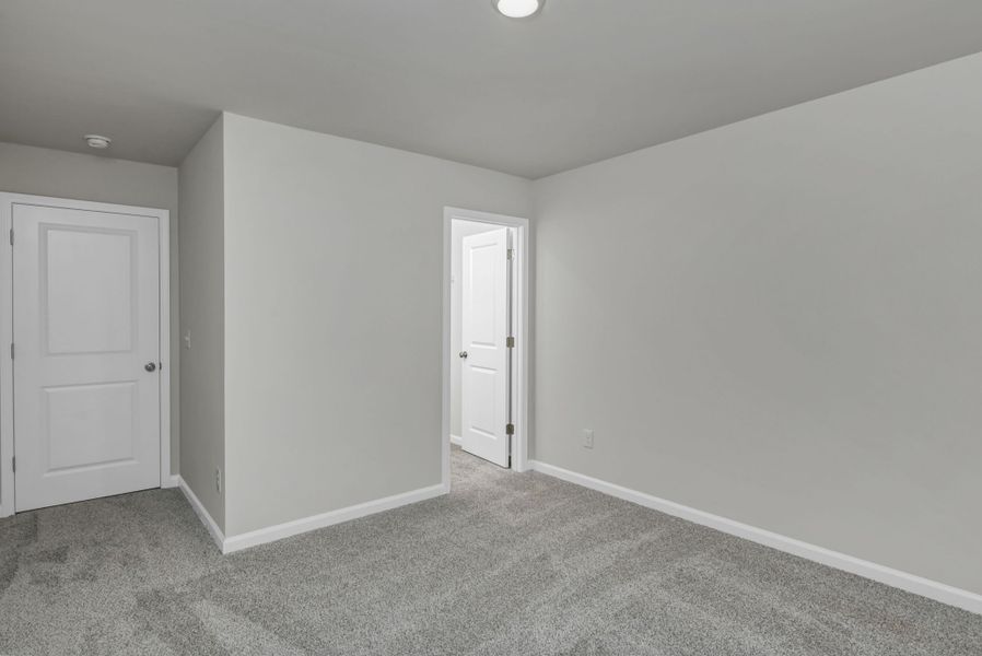 Representative unfurnished interior of a home built from the Harper by Veranda Homes in The Abbey at Trolley Run Station, Aiken (Image 28).