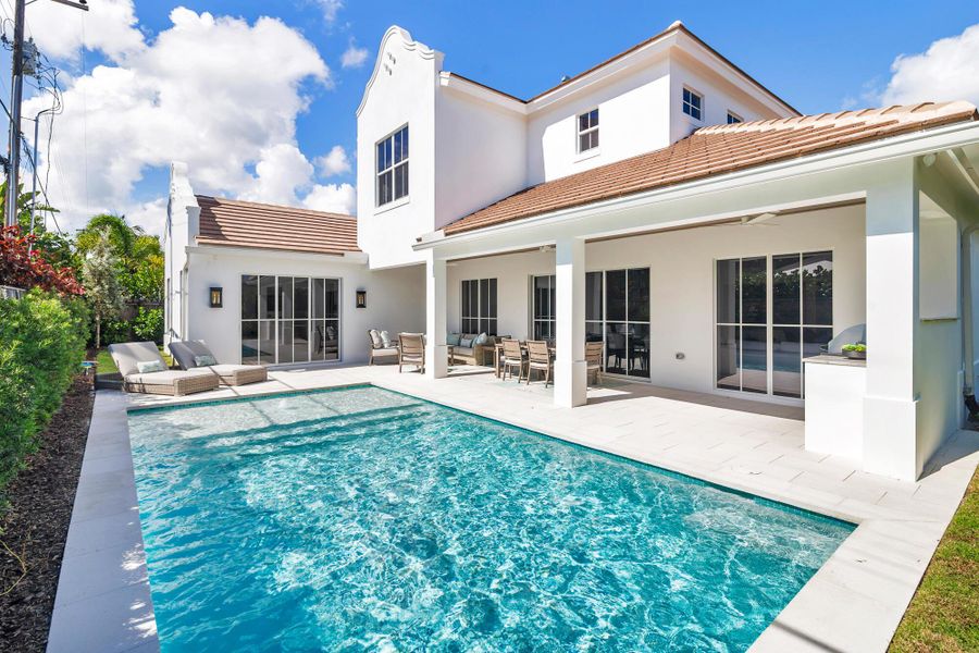 Exterior details and patio area of a home in , West Palm Beach (Image 4).
