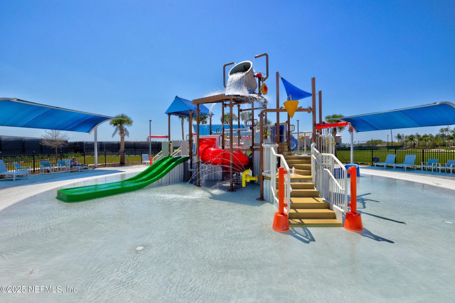 Community amenities in Silver Landing at SilverLeaf, St. Augustine (Image 43).