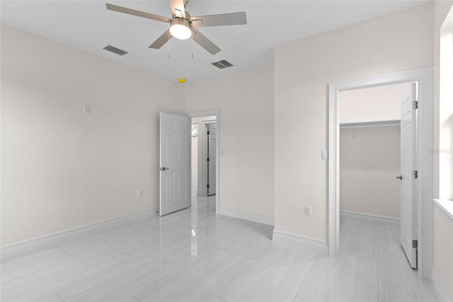 Spacious, unfurnished interior of a new home in , Plant City (Image 17). Spacious, unfurnished interior of a new home in , Plant City (Image 17).