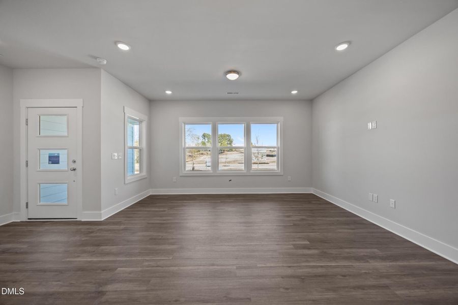 016_AP2-0309 Family Room - Medium