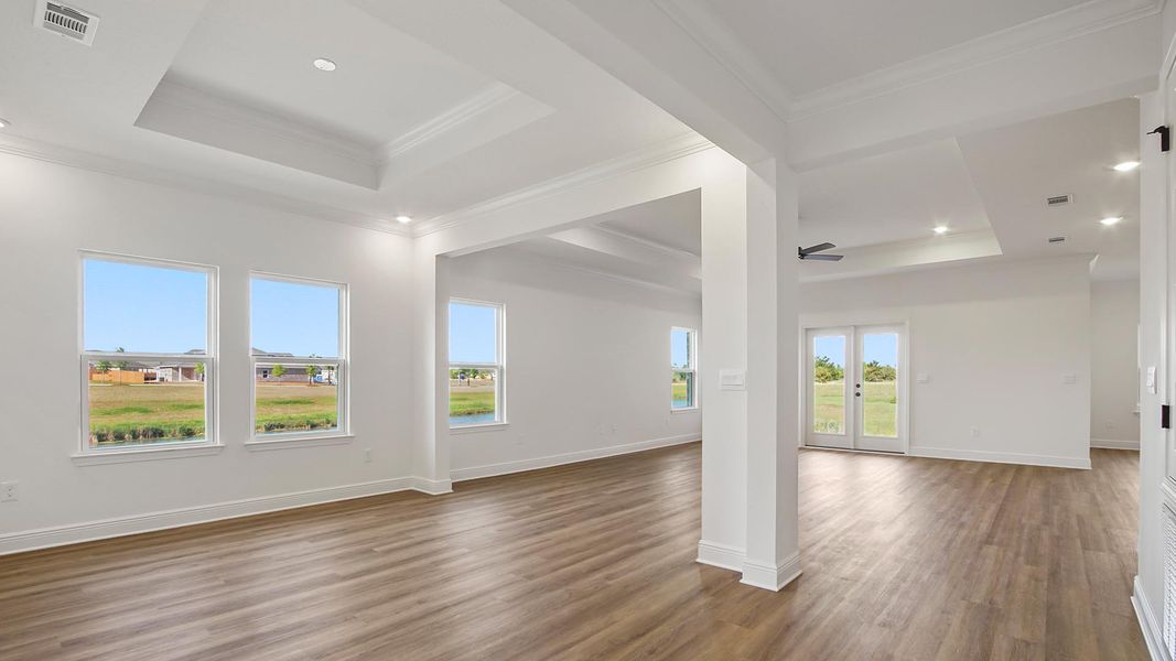 Spacious, unfurnished interior of a new home in Owl's Head Farms, Freeport (Image 19).