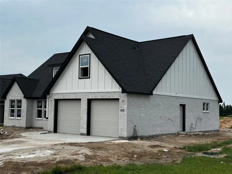 Front exterior of a new home in , Waller, TX, highlighting curb appeal (Image 8). Front exterior of a new home in , Waller, TX, highlighting curb appeal (Image 8).