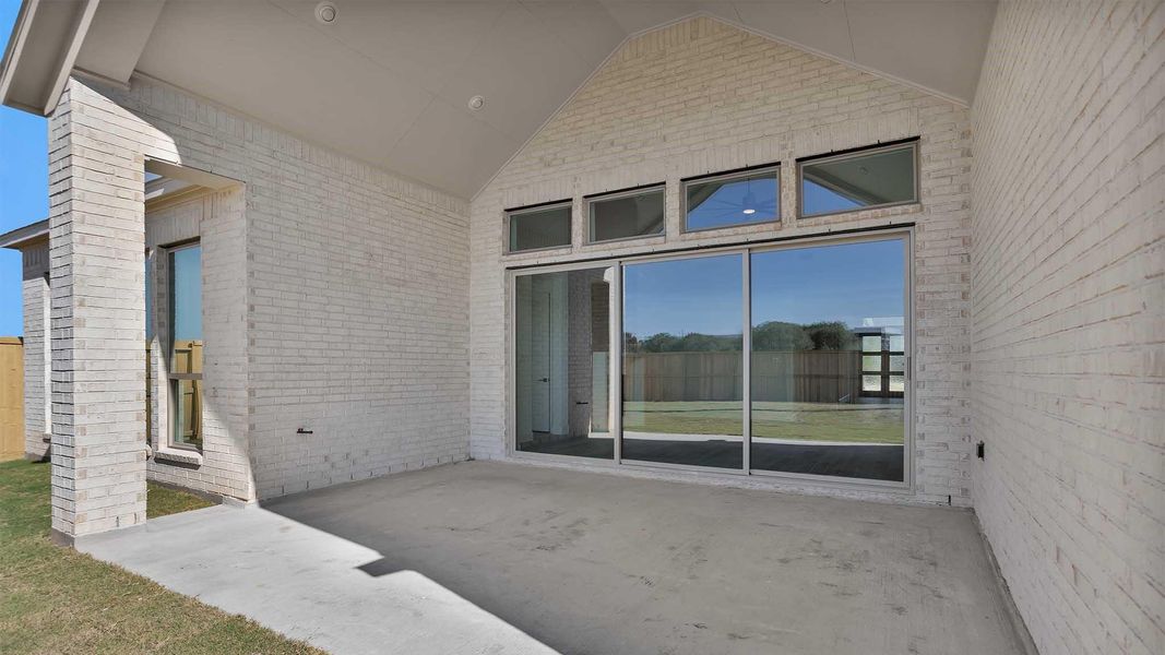 Exterior details and patio area of a home in Jordan Ranch 65', Fulshear (Image 3).