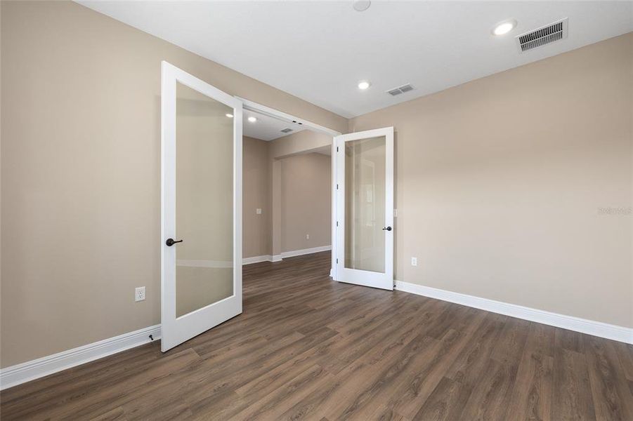 Spacious, unfurnished interior of a new home in , Ocala (Image 29).