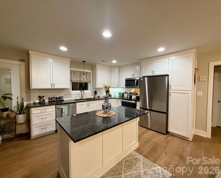 Kitchen with island Kitchen with island