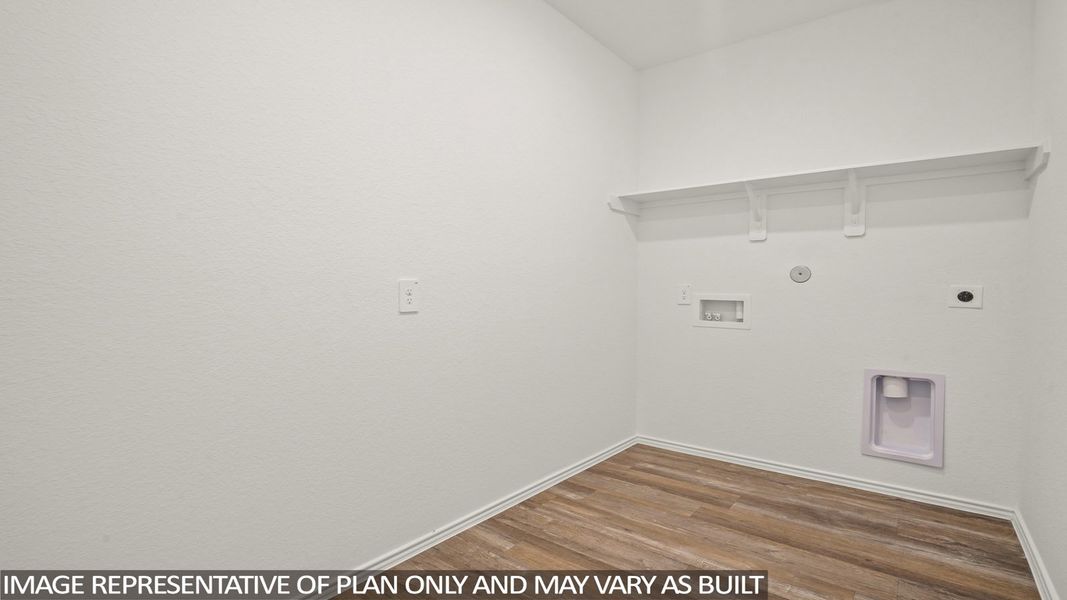 Spacious, unfurnished interior of a new home in Cypress Green, Tomball (Image 19).