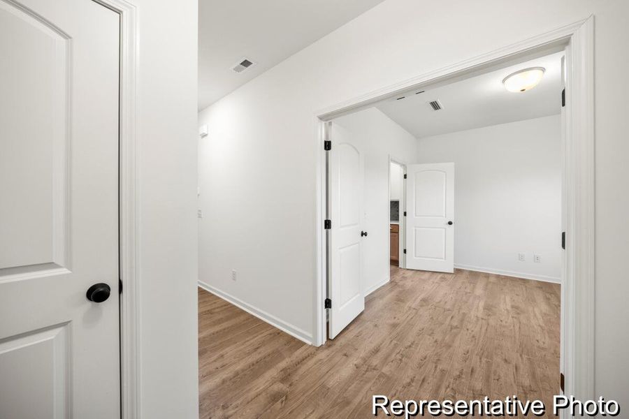 Spacious, unfurnished interior of a new home in , Ravenel (Image 31).