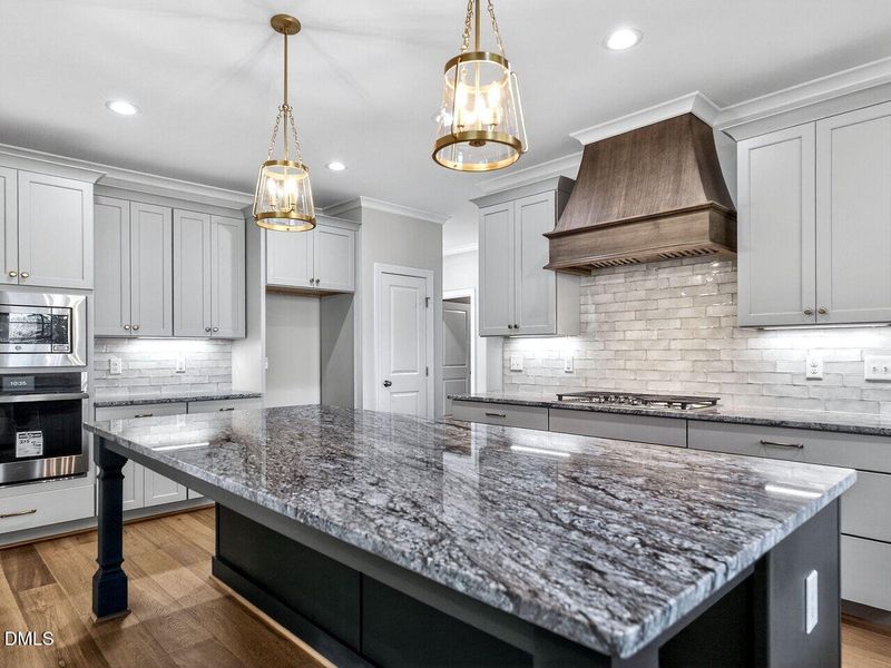 015-1280x960-kitchen