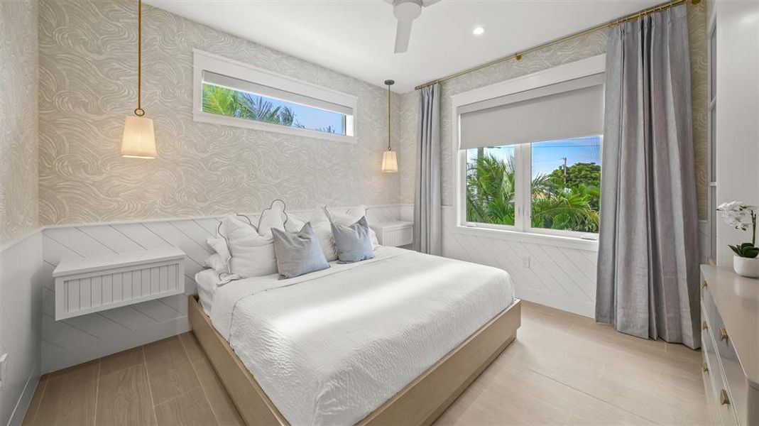 Furnished interior view inside a new home in , Sarasota (Image 39).