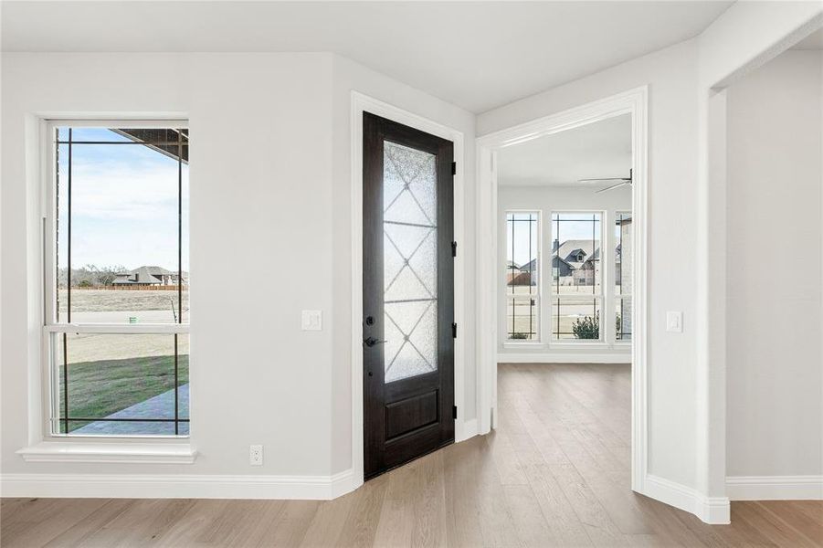 Spacious, unfurnished interior of a new home in Crystal Lake Estates, Red Oak (Image 14).