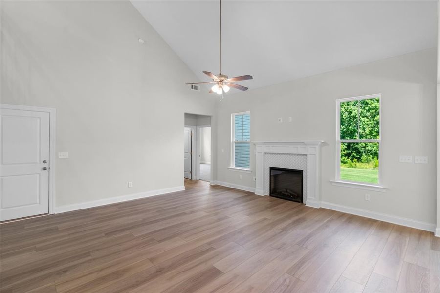 Spacious, unfurnished interior of a new home in Windsor, North Augusta (Image 21).