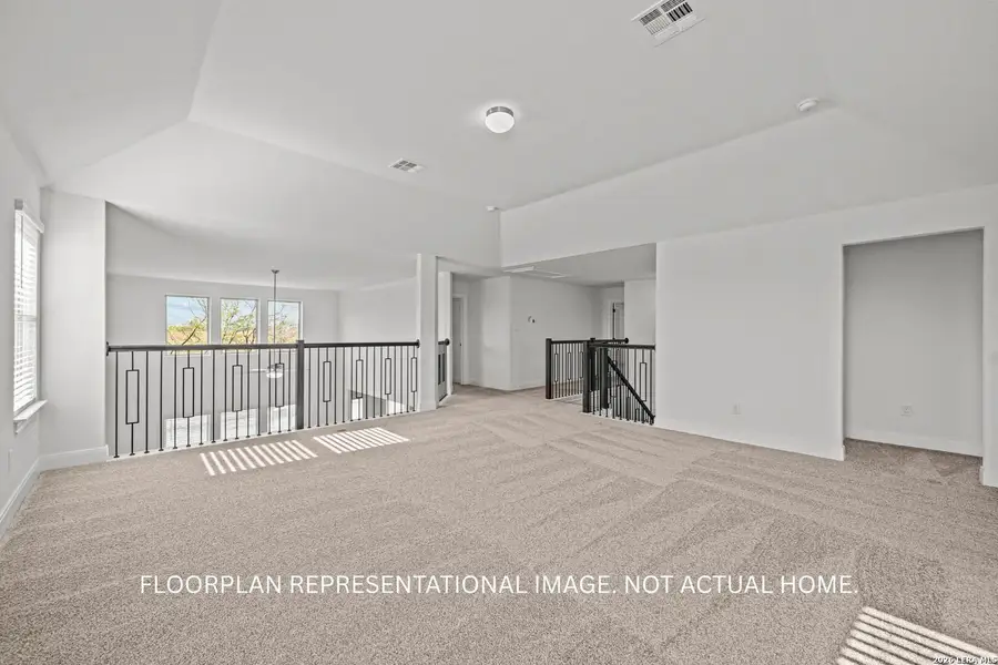 Spacious, unfurnished interior of a new home in Vista Gardens, San Antonio (Image 7). Spacious, unfurnished interior of a new home in Vista Gardens, San Antonio (Image 7).