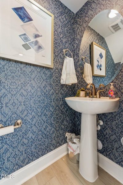 Powder Room Powder Room