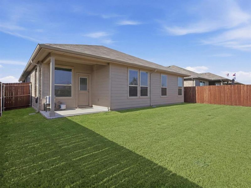 Exterior details and patio area of a home in , Fort Worth (Image 4).