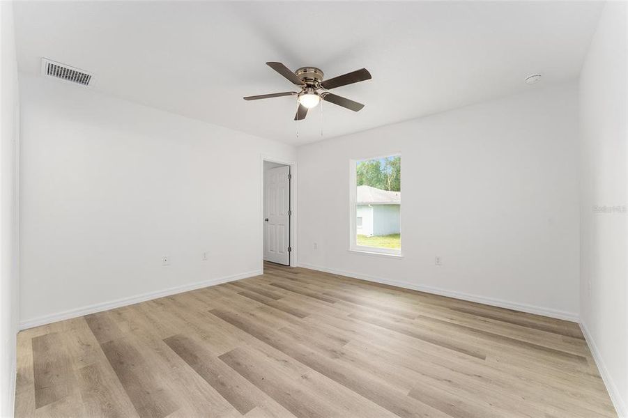 Spacious, unfurnished interior of a new home in , Ocklawaha (Image 21).