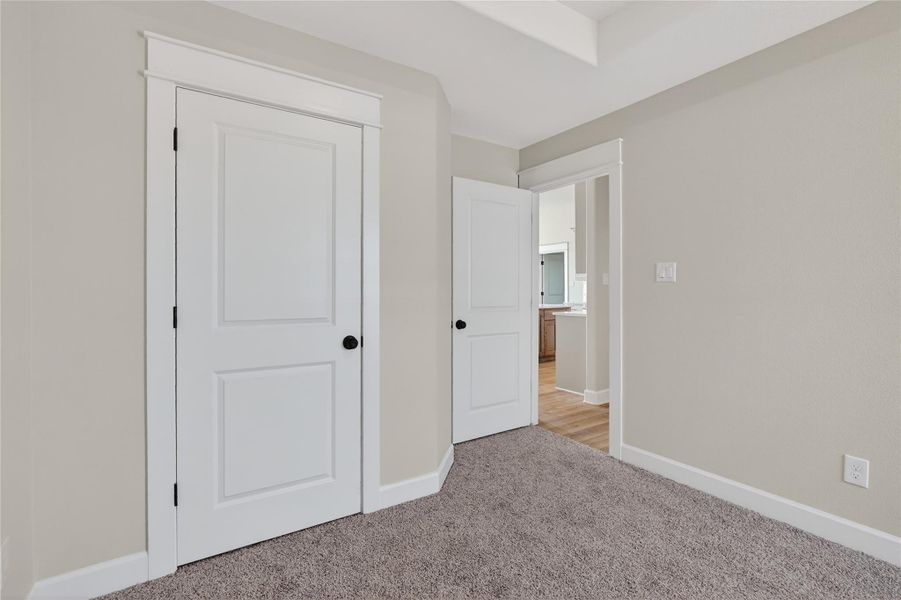 Spacious, unfurnished interior of a new home in , Snook (Image 18).