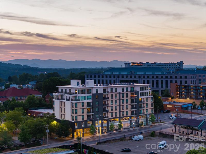 Condo located in Asheville, NC showcasing its design and architecture (Image 30). Condo located in Asheville, NC showcasing its design and architecture (Image 30).