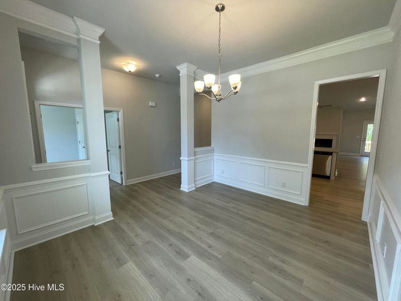 Spacious, unfurnished interior of a new home in Mill Creek Cove, Bolivia (Image 14).