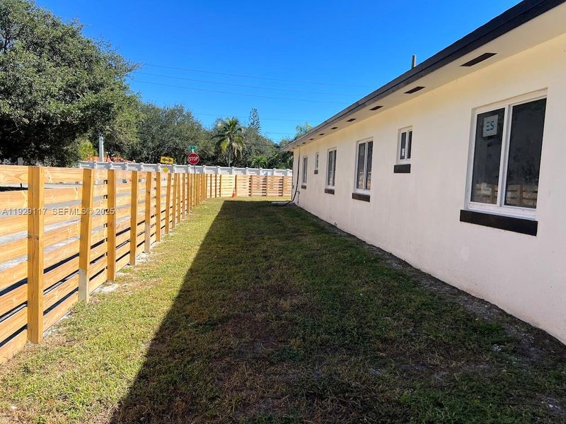 Exterior details and patio area of a home in , Miami (Image 4).