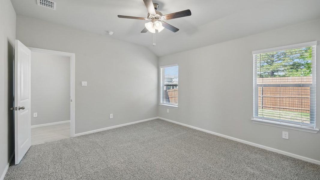 Spacious, unfurnished interior of a new home in Monarch at the Meadows, Ponder (Image 25).