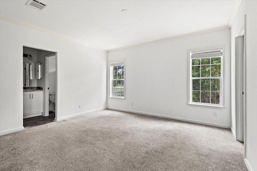 Spacious, unfurnished interior of a new home in , Fort Pierce (Image 13).