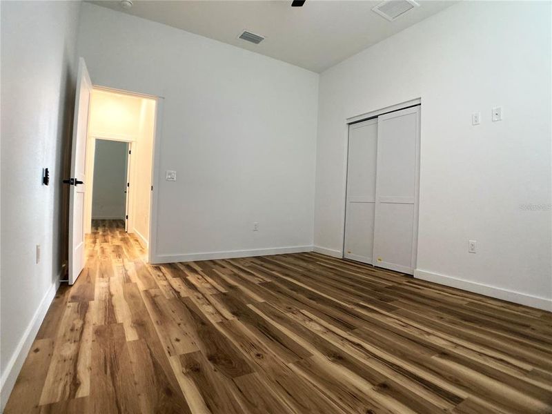 Spacious, unfurnished interior of a new home in , Punta Gorda (Image 45).