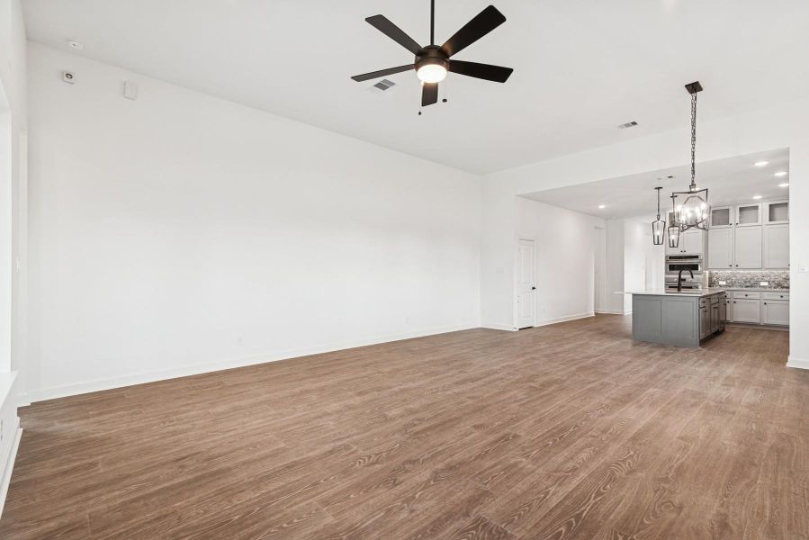 Spacious, unfurnished interior of a new home in Colton 45' Homesites, Todd Mission (Image 29).