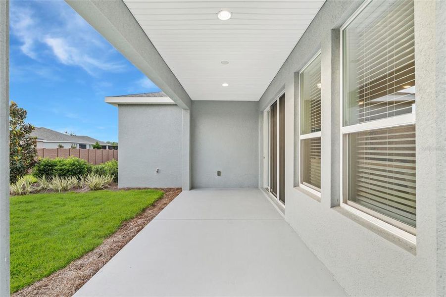 Exterior details and patio area of a home in , Ocala (Image 25). Exterior details and patio area of a home in , Ocala (Image 25).