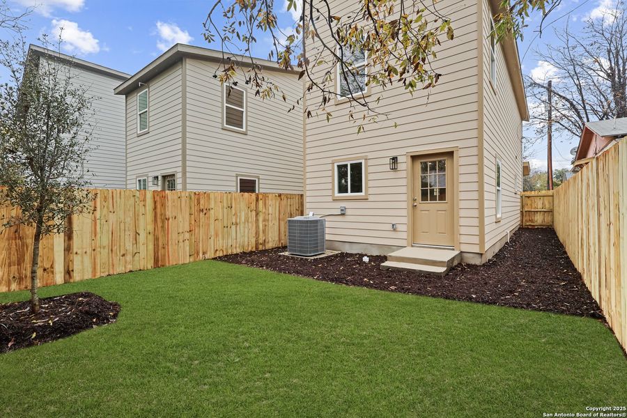 Exterior details and patio area of a home in , San Antonio (Image 13).