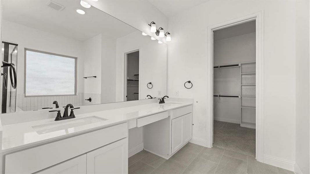 18. 736 Grand Dale - Bath (2)