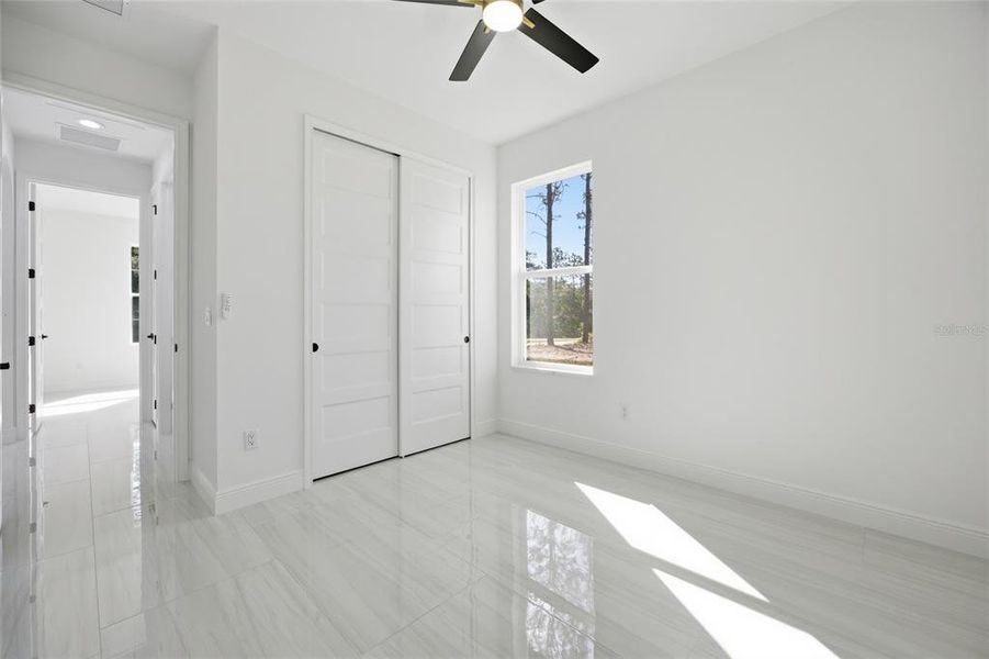 Spacious, unfurnished interior of a new home in , Ocala (Image 36).