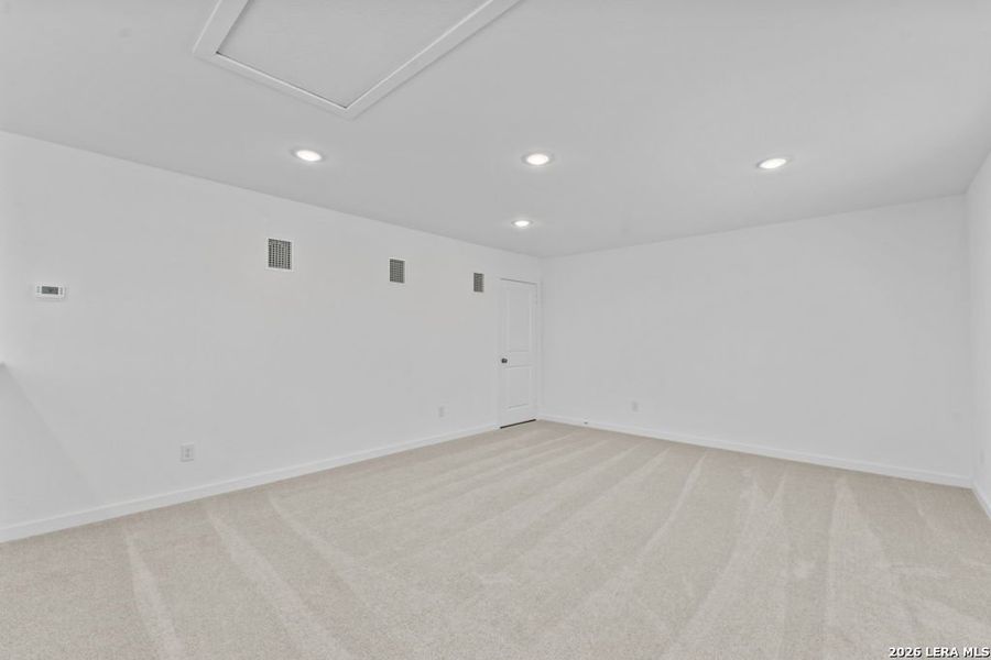 Spacious, unfurnished interior of a new home in Grace Gardens, San Antonio (Image 24). Spacious, unfurnished interior of a new home in Grace Gardens, San Antonio (Image 24).