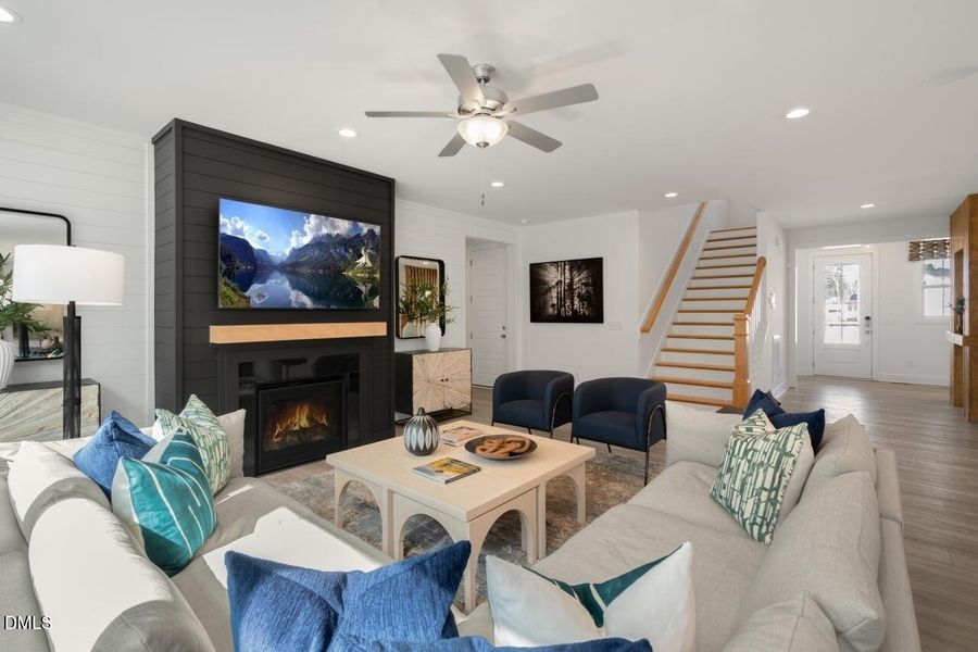 RDU_HighGroveOaks_Prescott_Model_Greatro RDU_HighGroveOaks_Prescott_Model_Greatro