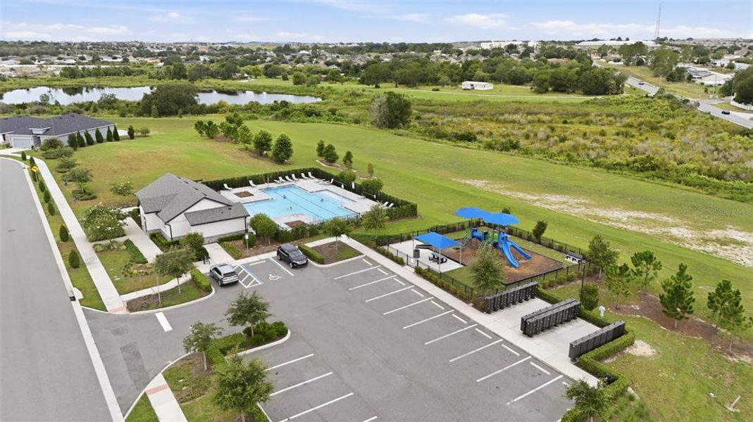 Community amenities in Geneva Landings, Davenport (Image 42).