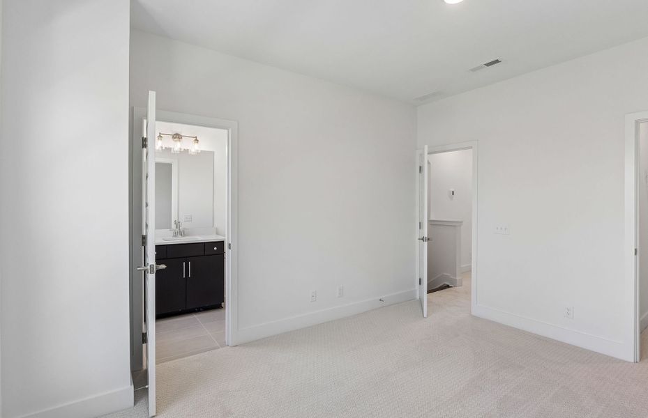Spacious, unfurnished interior of a new home in Skyline, Nashville (Image 24).