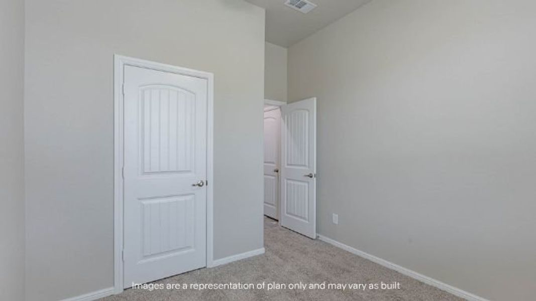 Spacious, unfurnished interior of a new home in Mustang Ridge, Andrews (Image 19).