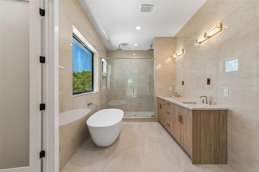 Furnished interior view inside a new home in , Tampa (Image 13).