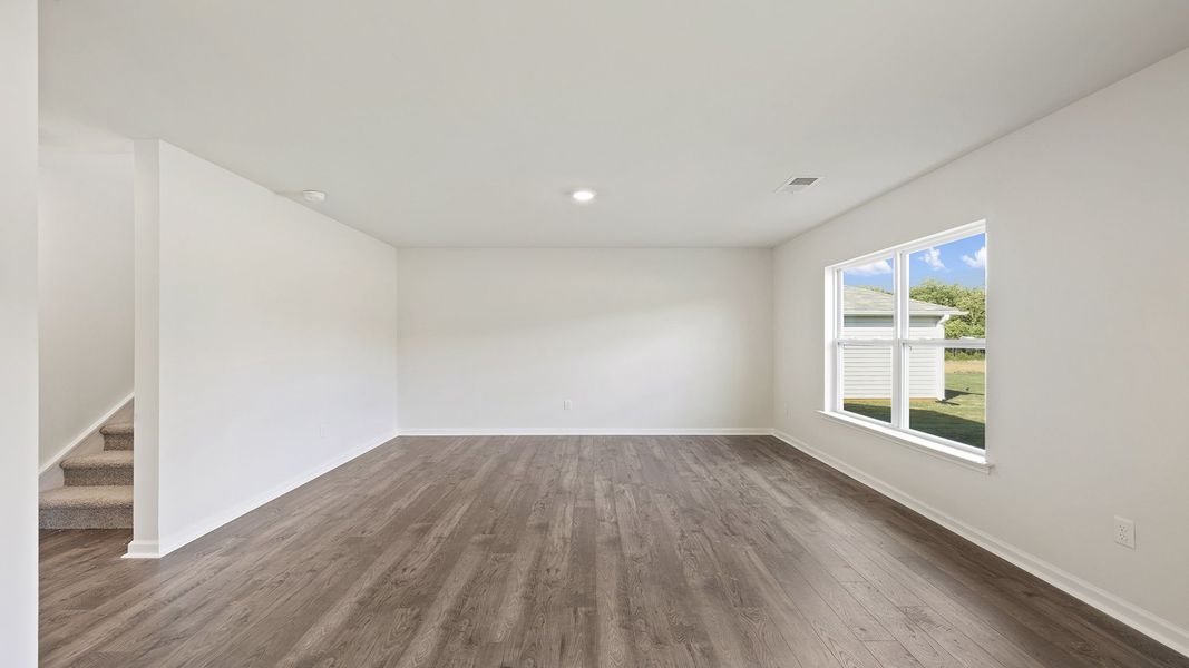 Spacious, unfurnished interior of a new home in Woodhaven, Spartanburg (Image 18).