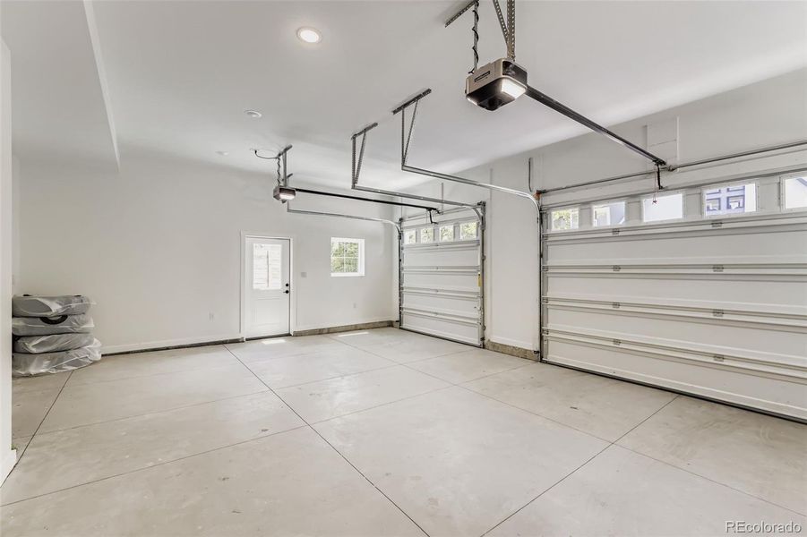 Spacious, unfurnished interior of a new home in , Denver (Image 36).