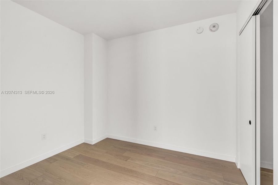 Spacious, unfurnished interior of a new home in , Miami (Image 21).