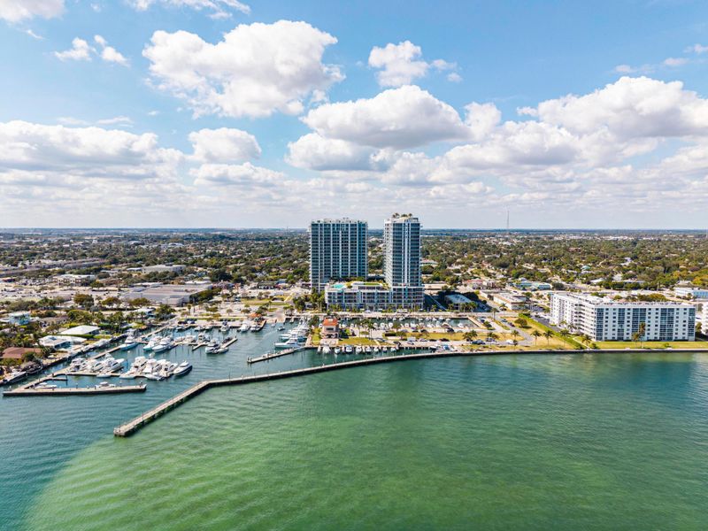 *220 Lake Shore Dr 1210 Lake Park FL 7