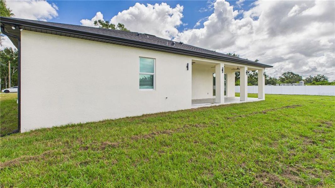 Exterior details and patio area of a home in , Ruskin (Image 35).