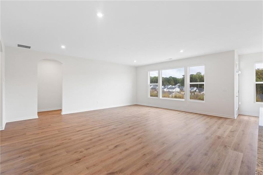 Spacious, unfurnished interior of a new home in , Braselton (Image 20). Spacious, unfurnished interior of a new home in , Braselton (Image 20).