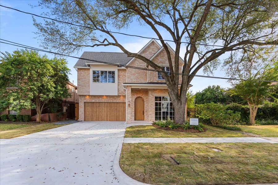 Welcome to 4255 S Judson!